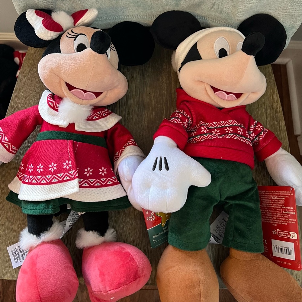 2022 Disney Parks Mickey and Minnie Plush NWT - Picture 3 of 4